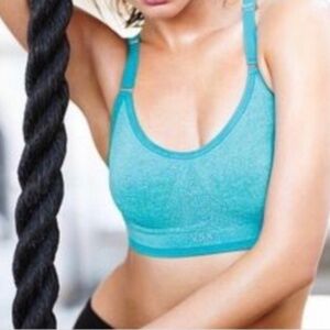 Victoria’s Secret Sports Bra | Size Medium